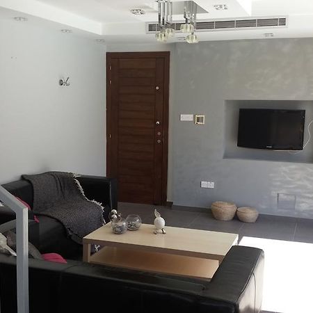 Palms Resort Apartments Alethriko Habitación foto