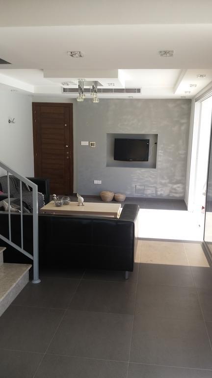 Palms Resort Apartments Alethriko Habitación foto