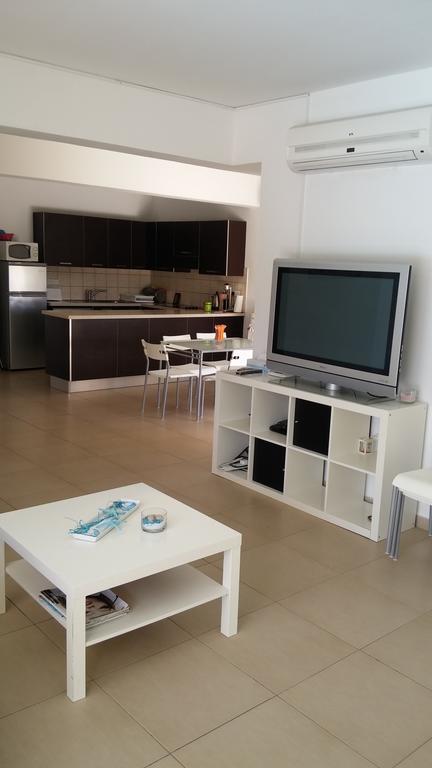 Palms Resort Apartments Alethriko Habitación foto