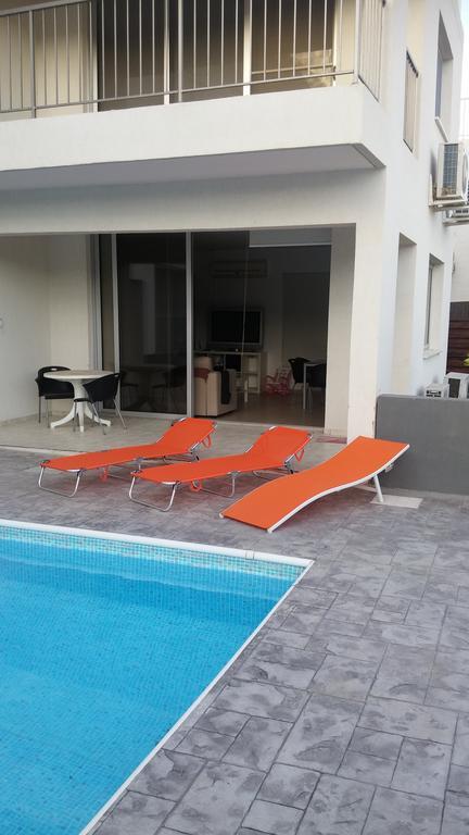 Palms Resort Apartments Alethriko Exterior foto